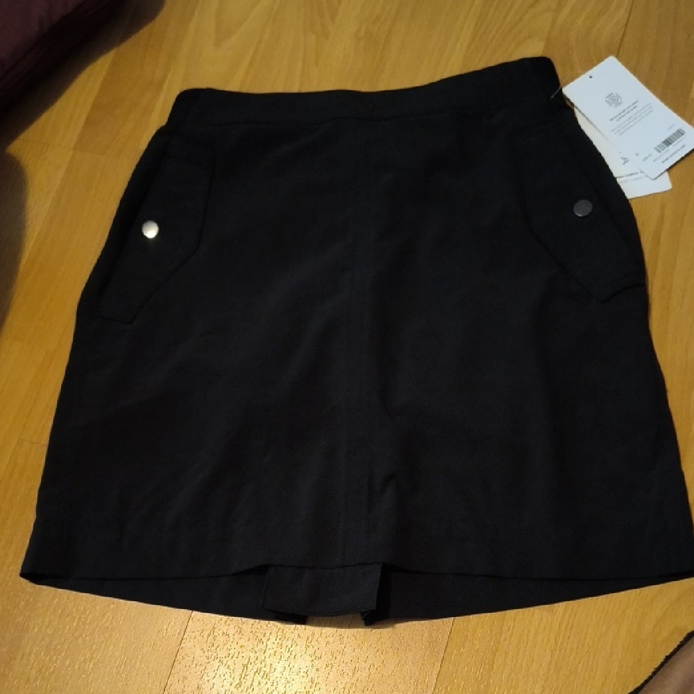 NWT Athleta | Midnight Black Skort with Buttoned Pockets